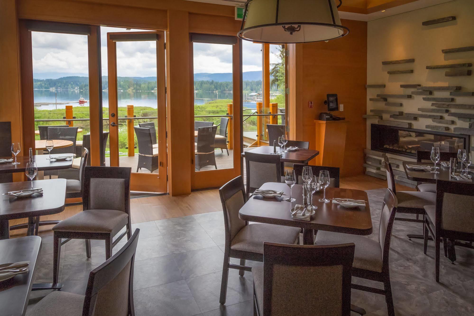 Sproat Lake Landing Resort Great Central Eksteriør bilde